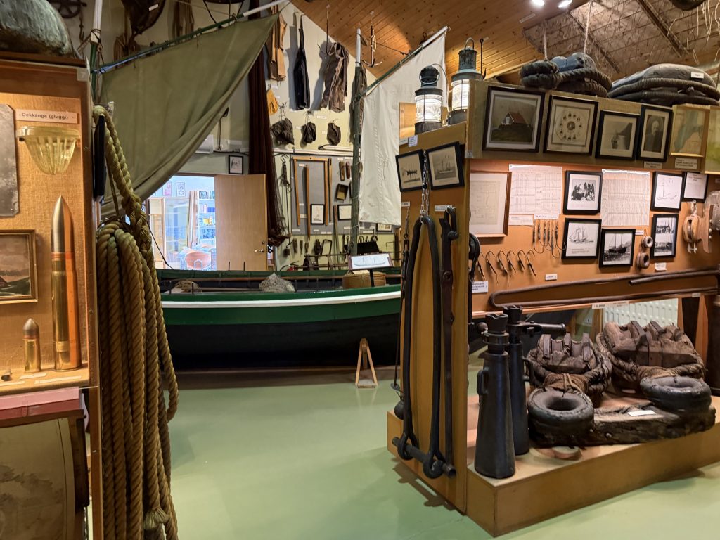 Ausstellungsstücke aus Seefahrt und Fischerei