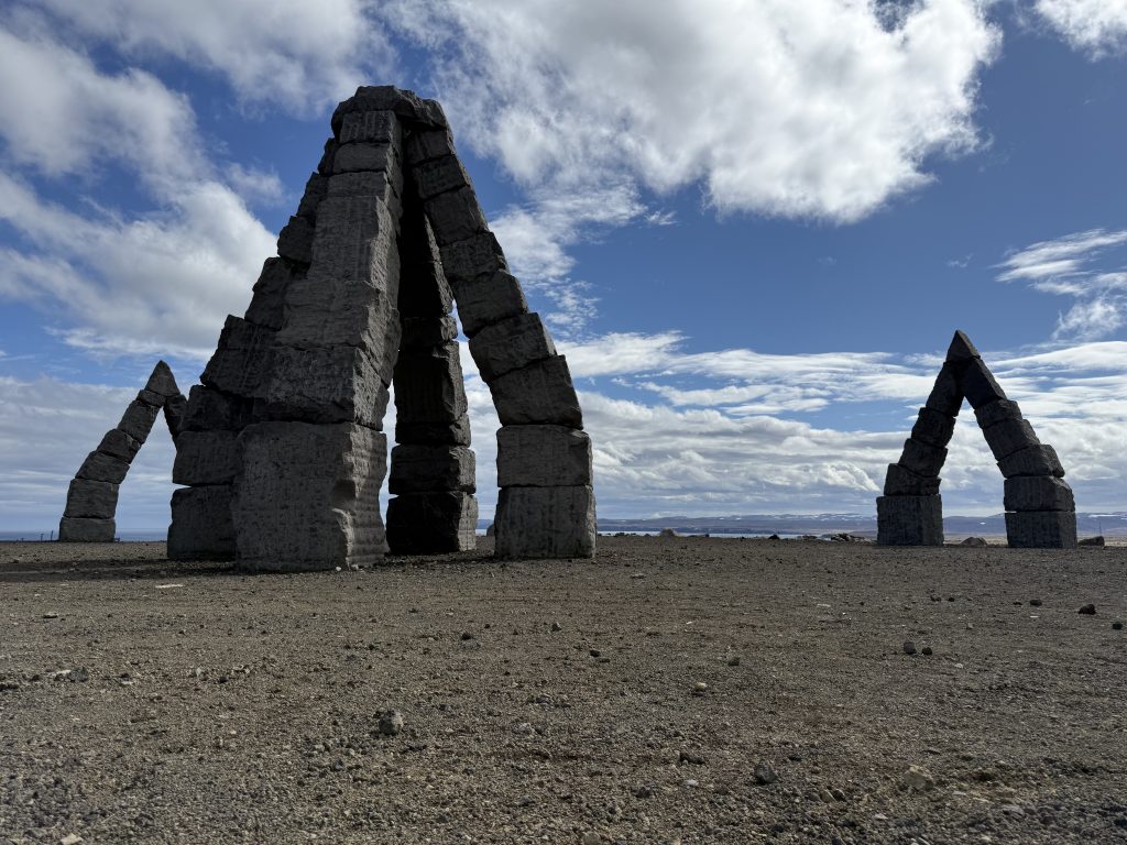 Imposant, ja. Touristenmagnet? Vielleicht in 1.000 Jahren?
